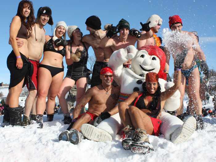 Snow Bath | Credit:  Carnaval de Québec