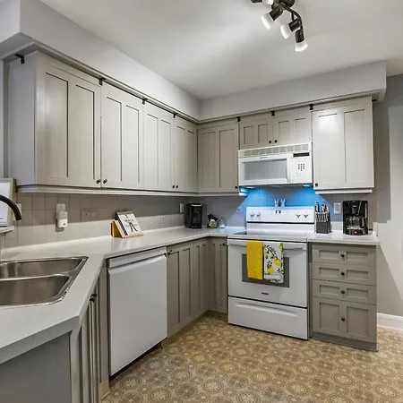 Les Falaises by Rendez-Vous Mont-Tremblant Cuisine photo